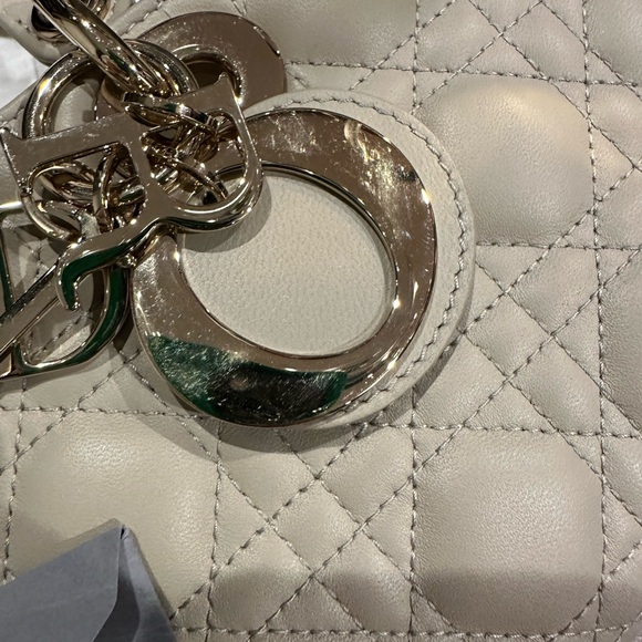 Christian Dior Quilted Beige Handbag - Picture 6 of 7